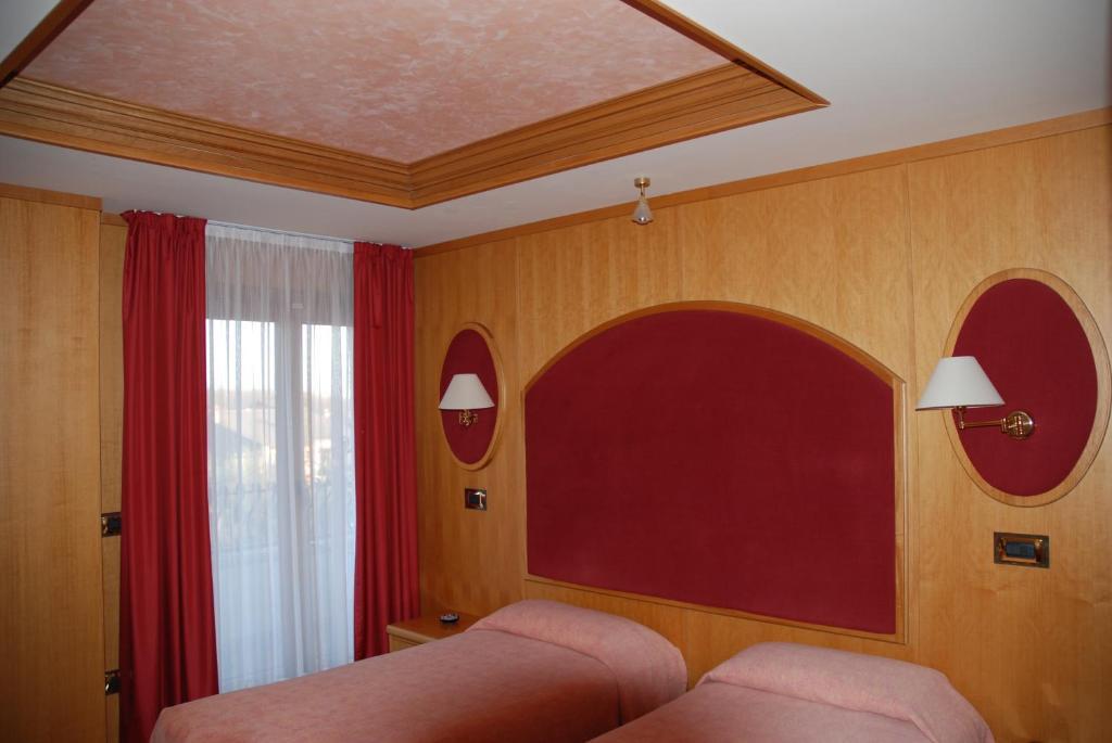 Al Giardino Hotel Fanna Стая снимка