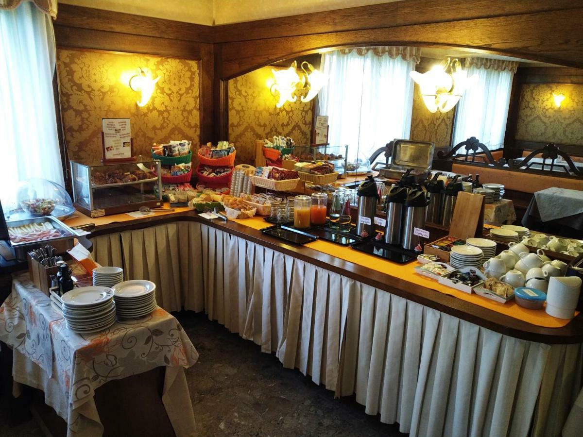 Al Giardino Hotel Fanna Екстериор снимка